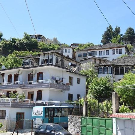 Hotel Brahimi Gjirokastër Eksteriør billede